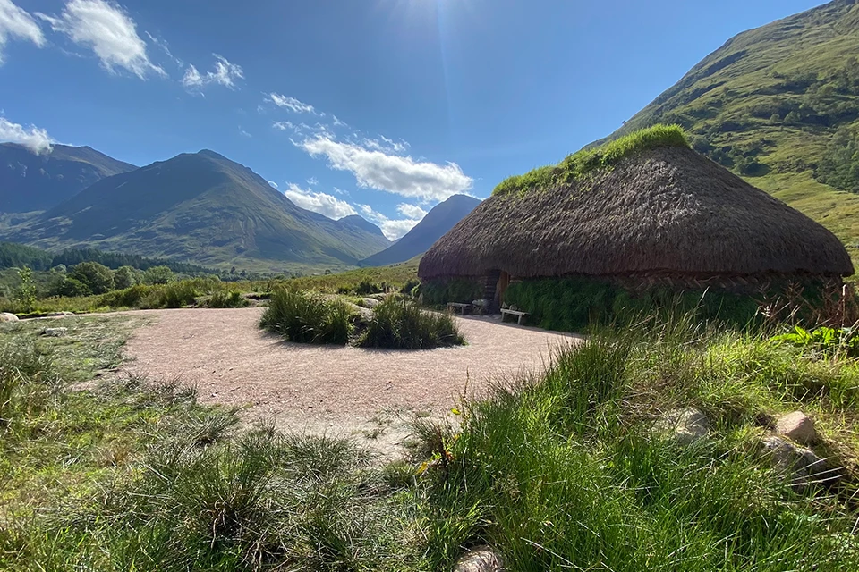 Glencoe Turf House LG